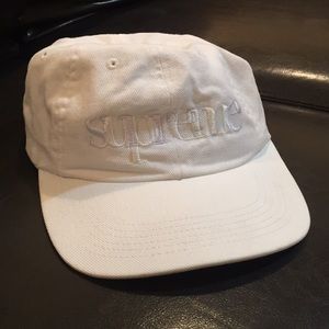 Supreme Hat (2017) (ALWAYS OPEN TO OFFERS)
